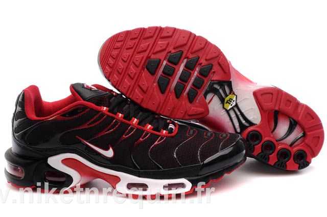 requin tn noir rouge (1).JPG